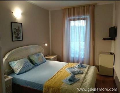 Apartmani Jovanovic, Dvokrevtna soba sa sopstvenim spoljnim kupatilom, privatni smeštaj u mestu Petrovac, Crna Gora - IMG_20220618_200712